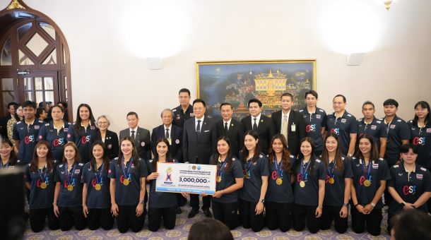 ทัพนักตบสาวไทย ชุดคว้าตั๋วโอลิมปิกเกมส์ เข้าพบ นายอนุทิน ชาญวีรกูล นายกรัฐมนตรี